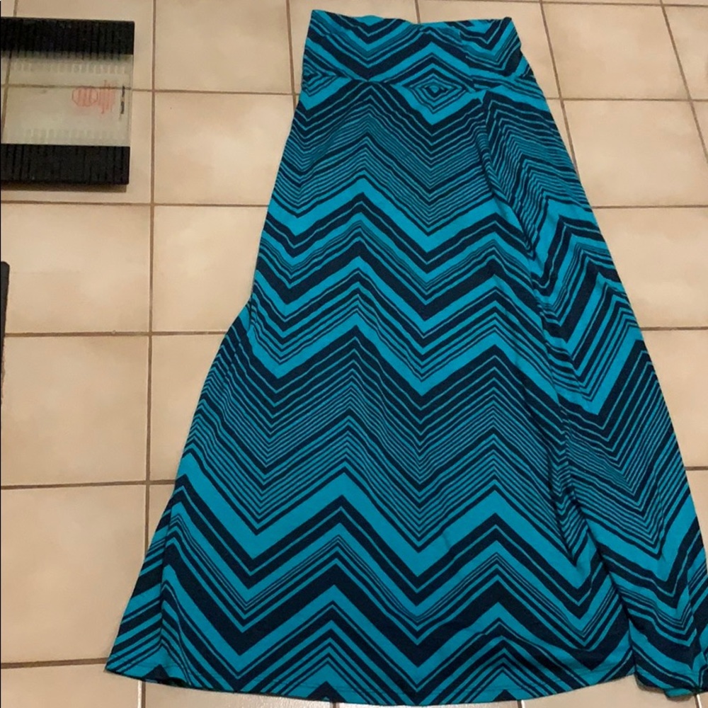 Long cute skirt!
